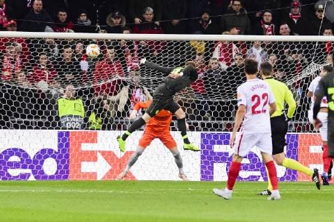 Standard s Renaud Emond pictured in action during the match between Belgian soccer team Standard de Liege and Spanish club Sevilla, in Liege, Thursday 29 November 2018 on the fifth day of the UEFA Europa League group stage, in group J. LAURIExDIEFFEMBACQ  x05479516x