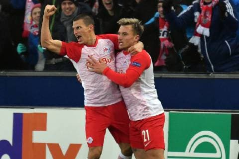 Torjubel Fredrik GULBRANDSEN (Salzburg,re) nach Tor zum 1-0 mit Stefan LAINER (Salzburg), Aktion, Jubel,Freude,Begeisterung,. Fussball Europa League, Gruppenphase, Gruppe B, 5. Spieltag, FC Salzburg (SL)-RB Leipzig (L) 1-0, am 29.11.2018 Stadion Salzburg.