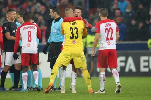 SOCCER - UEFA EL, RBS vs RB Leipzig SALZBURG,AUSTRIA,29.NOV.18 - SOCCER - UEFA Europa League, group stage, Red Bull Salzburg vs RasenBallsport Leipzig. Image shows Alexander Walke and Zlatko Junuzovic (RBS). GEPAxpictures xMathiasxMandl