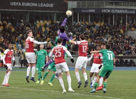 Goalkeeper Petr Cech (C) of Arsenal FC attempts to make a save during the UEFA Europa League Group E Matchday 5 game against FC Vorskla Poltava at the NSC Olimpiyskiy, Kyiv, capital of Ukraine, November 29, 2018. Ukrinform. UEL: Vorskla vs Arsenal in Kyiv  Copyright: xHennadiixMinchenkox