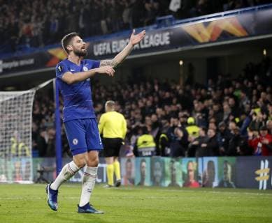 Chelsea s Olivier Giroud celebrates scoring his sides second goal during the UEFA Europa League, Group L match at Stamford Bridge Stadium, London. Picture date: 29th November 2018. Picture credit should read: David Klein Sportimage EDITORIAL USE ONLY. No use with unauthorised audio, video, data, fixture lists, club league logos or live services. Online in-match use limited to 120 images, no video emulation. No use in betting, games or single club league player publications. _K2I1989.JPG