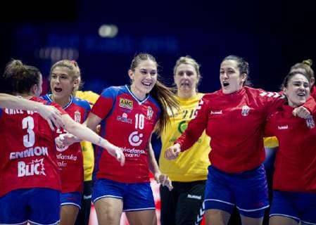 Serbiens Jovana Kovacevic og co efter kampen mellem Serbien-Polen i Nantes, Frankrig fredag den 30 november 2018. , Nantes Denmark  Copyright: Scanpix LiselottexSabroex cop124 spdk20181130-194019-L