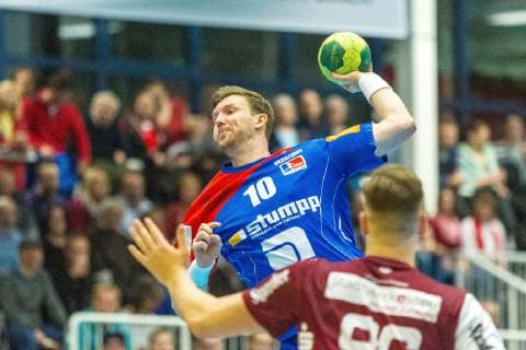 Lars Friedrich (Balingen-Weilstetten 10) wirft auf das Tor beim Spiel TUSEM Essen vs. HBW Balingen-Weilstetten, Handball, 2. Bundesliga, 30.11.2018 TUSEM Essen vs. HBW Balingen-Weilstetten, Handball, 2. Bundesliga, 30.11.2018 Essen Copyright: xEIBNER MarioxHommesx EP_MHS