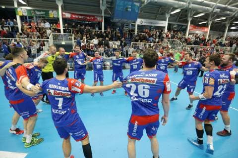 Die Spieler vom HBW Balingen-Weilstetten feiern den Sieg beim Spiel TUSEM Essen vs. HBW Balingen-Weilstetten, Handball, 2. Bundesliga, 30.11.2018 TUSEM Essen vs. HBW Balingen-Weilstetten, Handball, 2. Bundesliga, 30.11.2018 Essen Copyright: xEIBNER MarioxHommesx EP_MHS