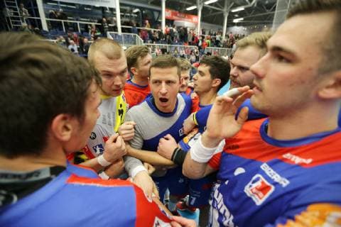 Die Spieler vom HBW Balingen-Weilstetten feiern den Sieg beim Spiel TUSEM Essen vs. HBW Balingen-Weilstetten, Handball, 2. Bundesliga, 30.11.2018 TUSEM Essen vs. HBW Balingen-Weilstetten, Handball, 2. Bundesliga, 30.11.2018 Essen Copyright: xEIBNER MarioxHommesx EP_MHS