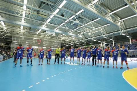 Die Spieler vom HBW Balingen-Weilstetten feiern den Sieg beim Spiel TUSEM Essen vs. HBW Balingen-Weilstetten, Handball, 2. Bundesliga, 30.11.2018 TUSEM Essen vs. HBW Balingen-Weilstetten, Handball, 2. Bundesliga, 30.11.2018 Essen Copyright: xEIBNER MarioxHommesx EP_MHS