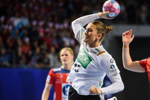 Sport Themen der Woche KW48 Sport Bilder des Tages Handball, EM, Damen, Norwegen - Deutschland 181201 Julia Behnke of Germany during the EHF European WomenÕs Handball Championship match between Norway and Germany on December 1, 2018 in Brest. Photo: Fredrik Varfjell BILDBYRN kod FV 150167  Copyright: FREDRIKxVARFJELL BB181201FV003