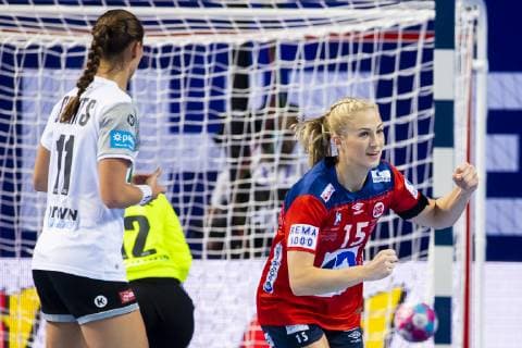 Handball, EM, Damen, Norwegen - Deutschland 181201 Linn Jorum Sulland of Norway celebrates during the EHF European Women?s Handball Championship match between Norway and Germany on December 1, 2018 in Brest. Photo: Fredrik Varfjell BILDBYRAN kod FV 150167  Copyright: FREDRIKxVARFJELL BB181201FV015