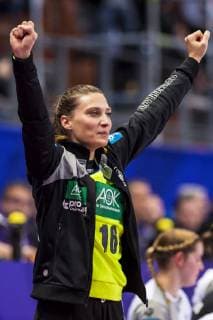 Brest, Frankreich 01. Dezember 2018: EHF EM 2018 Women - Norwegen vs. Deutschland Torhueterin Isabell Roch (Deutschland Metzingen) Jubel Freude Emotion Brest Arena Brest Frankreich