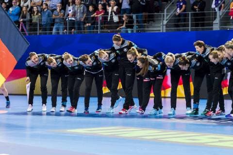 Brest, Frankreich 01. Dezember 2018: EHF EM 2018 Women - Norwegen vs. Deutschland die Mannschaft von Deutschland Brest Arena Brest Frankreich