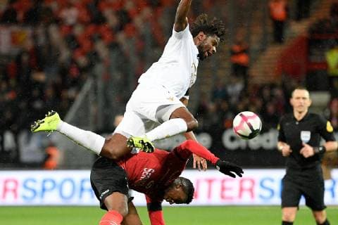 05 ADRIEN TAMEZE (NICE) - CHUTE FOOTBALL : Guingamp vs Nice - Ligue 1 Conforama - 01 12 2018 FEP Panoramic 