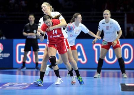2018.12.02 Nantes Pilka reczna, EHF Mistrzostwa Europy kobiet Francja 2018 Polska - Dania N z Karolina Kudlacz Gloc of Poland Foto Rafal Rusek PressFocus 2018.12.02 Nantes Handball EHF Euro Women s France 2018 Poland - Denmark Karolina Kudlacz Gloc of Poland Credit: Rafal Rusek PressFocus NEWSPIX.PL --- Newspix.pl FRANCE OUT!  20181202PF_RR126