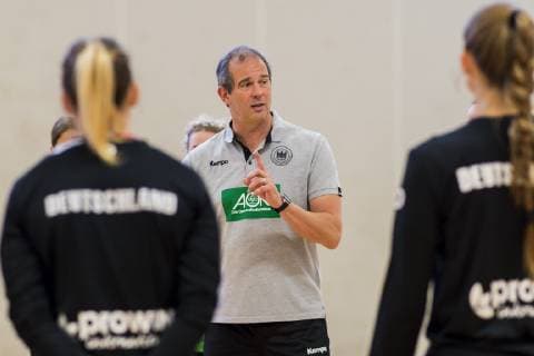 Brest, Frankreich 02. Dezember 2018: EHF EM 2018 - Media Day - Empfang der Stadt Trainer Henk Groener (Deutschland) Brest Frankreich