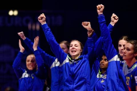 181202 Linn Blohm of Sweden celebrates during the EHF European WomenÕs Handball Championship match between Sweden and Serbia on December 2, 2018 in Nantes. Photo: Ludvig Thunman BILDBYRN kod LT 35559  Copyright: LUDVIGxTHUNMAN BB181202LT035