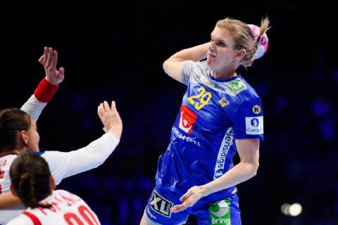 181202 Jenny Alm of Sweden during the EHF European WomenÕs Handball Championship match between Sweden and Serbia on December 2, 2018 in Nantes. Photo: Ludvig Thunman BILDBYRN kod LT 35559  Copyright: LUDVIGxTHUNMAN BB181202LT041