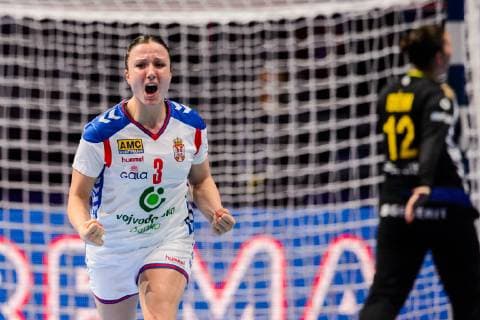 181202 Katarina Krpez Slezak of Serbia celebrates during the EHF European WomenÕs Handball Championship match between Sweden and Serbia on December 2, 2018 in Nantes. Photo: Ludvig Thunman BILDBYRN kod LT 35559  Copyright: LUDVIGxTHUNMAN BB181202LT043