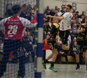 02.12.2018, xmgx, Handball 3.Liga, HSG Hanau - HSC 2000 Coburg II v.l. Fabian Apfel (Coburg) Marc Strohl (Hanau) Hanau Hessen Deutschland (DEU)