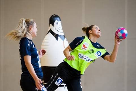 181203 Thea M¿rk of Norway during a training session on December 3, 2018 in Brest. Photo: Fredrik Varfjell BILDBYRN kod FV 150170  Copyright: FREDRIKxVARFJELL BB181203FV002