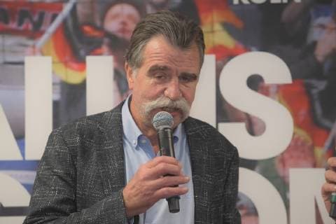 Handball, WM 2019 Botschafter Heiner Brand,Fototermin, Pressekonferenz, Handball is coming home, 03.12.2018, Lanxessarena Köln