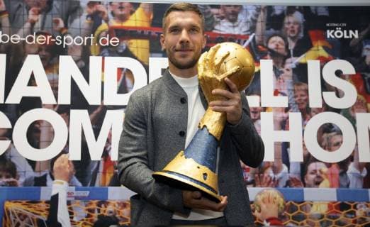 Sport Bilder des Tages Pressekonferenz Handball WM 2019 Kabine Lanxess Arena Koeln Deutschland Datum: 03.12.2018 Lukas Podolski