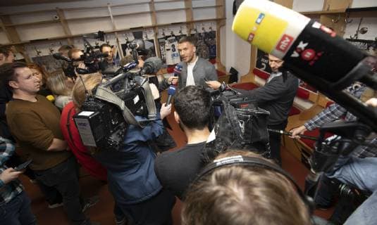 Pressekonferenz Handball WM 2019 Kabine Lanxess Arena Koeln Deutschland Datum: 03.12.2018 Lukas Podolski