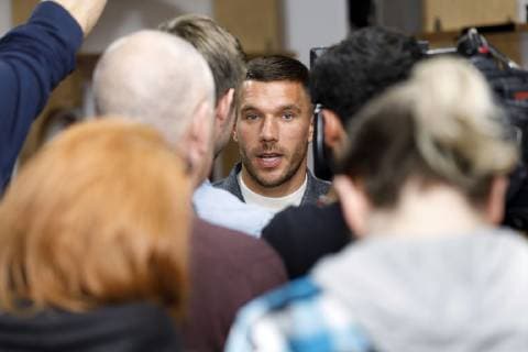Lukas Podolski bei der Pressekonferenz zur Handball WM 2019 Handball Is Coming Home in der WM-Kabine von 2007 in der Lanxess-Arena. Köln, 03.12.2018