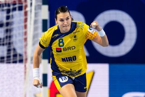 Handball, EM Damen, Deutschland - Rumänien 181203 Cristina Neagu of Romania celebrates during the EHF European Women?s Handball Championship match between Germany and Romania on December 3, 2018 in Brest. Photo: Fredrik Varfjell BILDBYRAN kod FV 150171  Copyright: FREDRIKxVARFJELL BB181203FV026