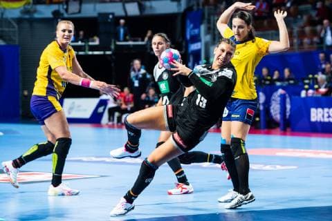 Handball, EM Damen, Deutschland - Rumänien 181203 Julia Behnke of Germany during the EHF European Women?s Handball Championship match between Germany and Romania on December 3, 2018 in Brest. Photo: Fredrik Varfjell BILDBYRAN kod FV 150171  Copyright: FREDRIKxVARFJELL BB181203FV028