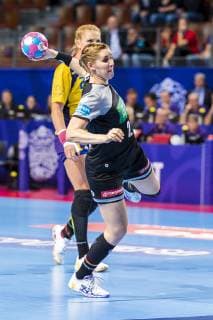 Handball, Frauen: EM, Deutschland Rumänien Vorrunde, Gruppe D, 2. Spieltag in der Brest Arena Marlene Zapf (Deutschland Metzingen) Brest Arena Brest Frankreich