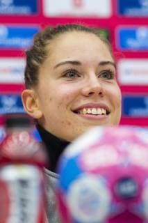 Handball, Frauen: EM, Deutschland Rumänien Vorrunde, Gruppe D, 2. Spieltag in der Brest Arena Emily Boelk Bölk (Deutschland Thueringer HC) Brest Arena Brest Frankreich
