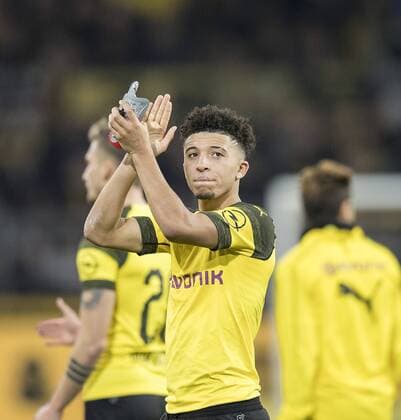 Jadon SANCHO (DO) klatscht, klatschend, Gestik, Geste, Fussball 1.Bundesliga, 13.Spieltag, Borussia Dortmund (DO) - SC Freiburg (FR) 2:0, am 01.12.2018 in Dortmund Deutschland. DFL regulations prohibit any use of photographs as image sequences and or quasi-video