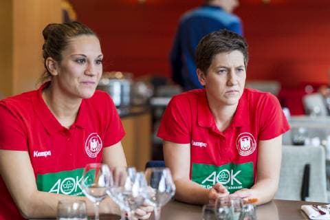 Brest, Frankreich 04. Dezember 2018: EHF EM 2018 - Media Day Julia Behnke (Deutschland Metzingen), Ina Grossmann (Deutschland Thueringer HC) Brest Frankreich