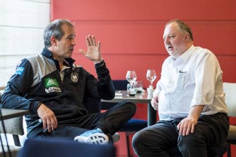 Brest, Frankreich 04. Dezember 2018: EHF EM 2018 - Media Day v.li. Trainer Henk Groener (Deutschland) und DHB Präsident Andreas Michelmann im Gespräch Brest Frankreich