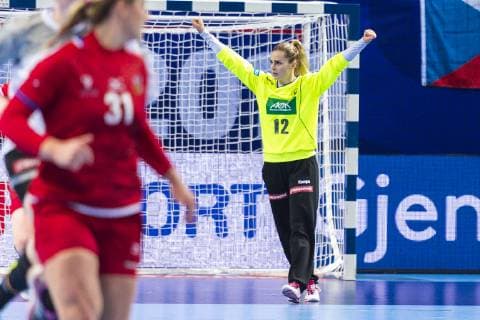 Handball, Frauen: EM, Deutschland Tschechien Vorrunde, Gruppe D, 3. Spieltag in der Brest Arena Torhueterin Dinah Eckerle (Deutschland SG BBM Bietigheim) Jubel Freude Emotion Brest Arena Brest Frankreich