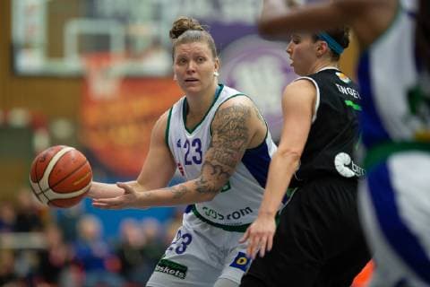 Basketball Damen DBBL, flippo Baskets BG 74 - Fireballs Bad Aibling, 04.11.2018, Göttingen. Göttingens Klaudia Grudzien am Ball. Foto: Swen Pförtner flippo Baskets BG 74 - Fireballs Bad Aibling *** Basketball Women DBBL flippo Baskets BG 74 Fireballs Bad Aibling 04 11 2018 Göttingen Göttingens Klaudia Grudzien am Ball Photo Swen Doorman flippo Baskets BG 74 Fireballs Bad Aibling SPF4233