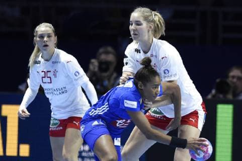 Handball, Damen EM, Frankreich - Dänemark EM kamp mellem Frankrig - Danmark i Nantes, torsdag den 6 december 2018. , Copyright: LiselottexSabroex COP107 spdk20181206-181836-L
