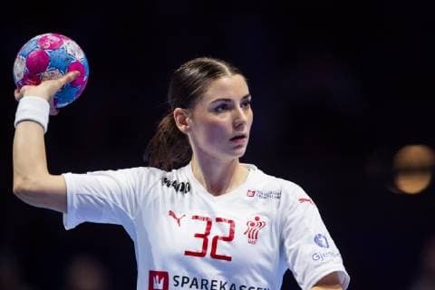 181206 Mie H¿jlund of Denmark during the EHF European WomenÕs Handball Championship match between Denmark and France on Dec 6, 2018 in Nantes. Photo: Ludvig Thunman BILDBYRN kod LT 35564 Copyright: LUDVIGxTHUNMAN BB181206LT014