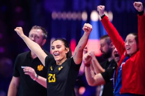 181206 Dijana Ujkic of Montenegro celebrates during the EHF European WomenÕs Handball Championship match between Sweden and Montenegro on Dec 6, 2018 in Nantes. Photo: Ludvig Thunman BILDBYRN kod LT 35565 Copyright: LUDVIGxTHUNMAN BB181206LT089