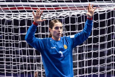 181206 Goalkeeper Ljubica Nenezic of Montenegro during the EHF European WomenÕs Handball Championship match between Sweden and Montenegro on Dec 6, 2018 in Nantes. Photo: Ludvig Thunman BILDBYRN kod LT 35565 Copyright: LUDVIGxTHUNMAN BB181206LT099