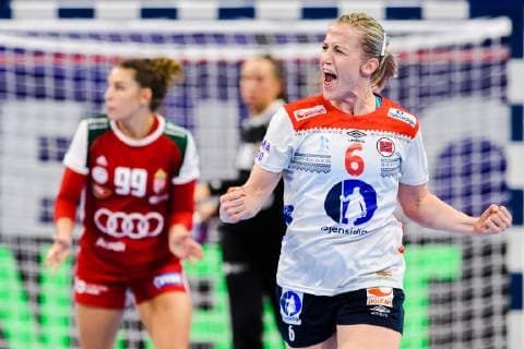 181207 Heidi L¿ke of Norway celebrates during the EHF European WomenÕs Handball Championship match between Hungary and Norway on December 7, 2018 in Nancy. Photo: Fredrik Varfjell BILDBYRN kod FV 150179 Copyright: FREDRIKxVARFJELL BB181207FV071