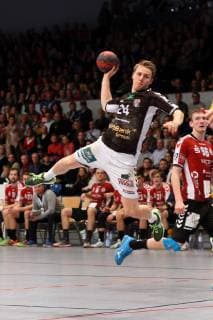 Handball Handball 2.Liga 2018 2019 - Handball Sportverein Hamburg vs. VfL Lübeck-Schwartau Christopher Rix (Hamburg),erfolgreicher Torwurf, Sporthalle Hamburg Hamburg