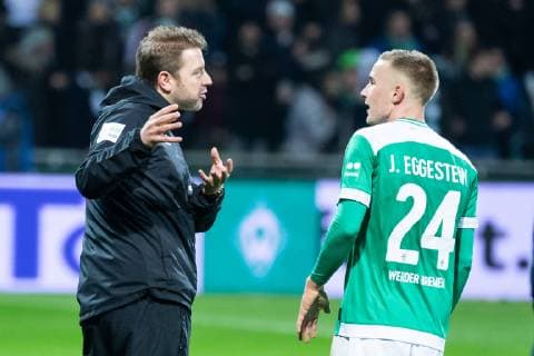 07.12.2018, xkvx, Fussball 1.Bundesliga, SV Werder Bremen - Fortuna Duesseldorf emspor, v.l. Trainer Florian Kohfeldt (SV Werder Bremen), Johannes Eggestein (SV Werder Bremen) (DFL DFB REGULATIONS PROHIBIT ANY USE OF PHOTOGRAPHS as IMAGE SEQUENCES and or QUASI-VIDEO) Bremen