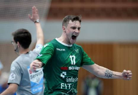 Deutschland, Würzburg, s.Oliver Arena, 08.12.2018, Handball - 2. Bundesliga - DJK Rimpar Wölfe - TSV Bayer Dormagen Bild: v. l. Patrick Schmidt (DJK Rimpar Wölfe, 17) Copyright: HMBxMedia xHeikoxBecker