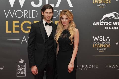 Antonio Giovinazzi (pilote de F1 qui entre maintenant dans l Alfa Romeo Sauber F1 Team) et sa compagne CELEBRITES : Monaco World Sports Legends Award - Monaco - 08 12 2018 NorbertScanella Panoramic 