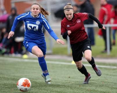 09.12.2018 - Fussball - Saison 2018 2019 - Regionalliga - Süd - Frauen Damen - 16. Spieltag: 1. FC Nürnberg Nuernberg FCN ( Club ) - TSV Jahn Calden - DaMa - Johanna Schaefer (25, TSV Jahn Calden Frauen ) Nastassja Lein (24, 1. FC Nürnberg FCN FCN-Frauen )