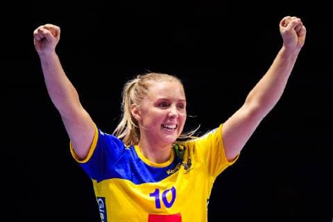 181209 Mathilda Lundström of Sweden celebrates during the EHF European WomenÕs Handball Championship match between Sweden and France on Dec 9, 2018 in Nantes. Photo: Ludvig Thunman BILDBYRN kod LT 35567 Copyright: LUDVIGxTHUNMAN BB181209LT021