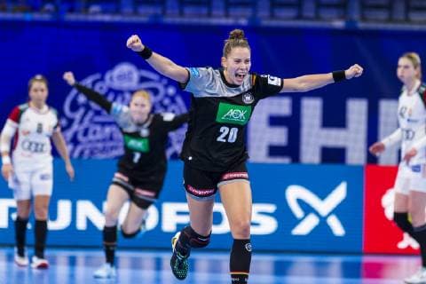 Handball, Frauen: EM, Ungarn - Deutschland Hauptrunde, Gruppe 2, 2. Spieltag im Palais des Sports Emily Boelk Bölk (Deutschland Thueringer HC) Jubel Freude Emotion Torjubel Torschuetze Torschütze Nancy Palais des Sports Jean Weille Frankreich