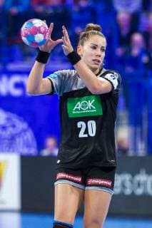 Handball, Frauen: EM, Ungarn - Deutschland Hauptrunde, Gruppe 2, 2. Spieltag im Palais des Sports Emily Boelk Bölk (Deutschland Thueringer HC) Nancy Palais des Sports Jean Weille Frankreich