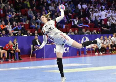 09-12-2018 HANDBAL: 13TH WOMENS EUROPEAN HANDBALL CHAMPIONSHIP: HONGARIJE-DUITSLAND HUNGARY-GERMANY: NANCY Szimonetta Planeta (HUN) Foto: SCS Soenar Chamid xVIxVIxImagesx xSoenarxChamidxsportfotografiexIVx 13025940
