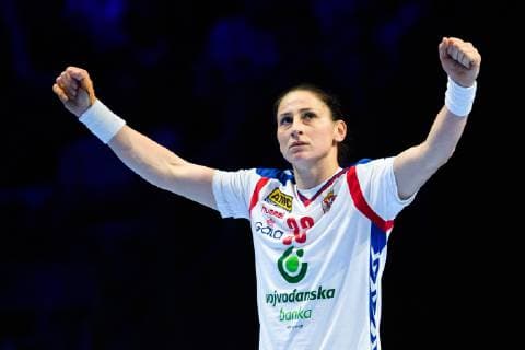 181209 Jovana Stoiljkovic of Serbia celebrates during the EHF European WomenÕs Handball Championship match between Serbia and Russia on December 9, 2018 in Nantes. Photo: Ludvig Thunman BILDBYRN kod LT 35568 Copyright: LUDVIGxTHUNMAN BB181209LT078